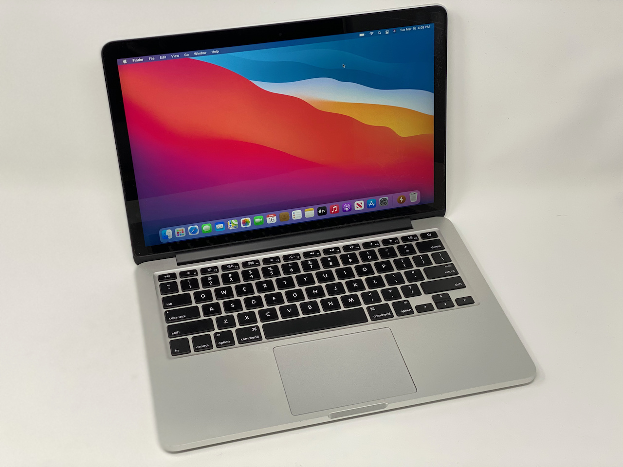 Apple MacBook Pro (Retina, 13-inch, Early 2015) Silver, 8GB RAM 